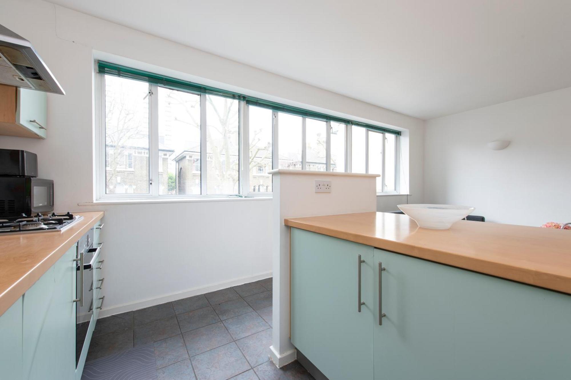 Modern Luxury Apartment By Bow Road Station London Exterior photo