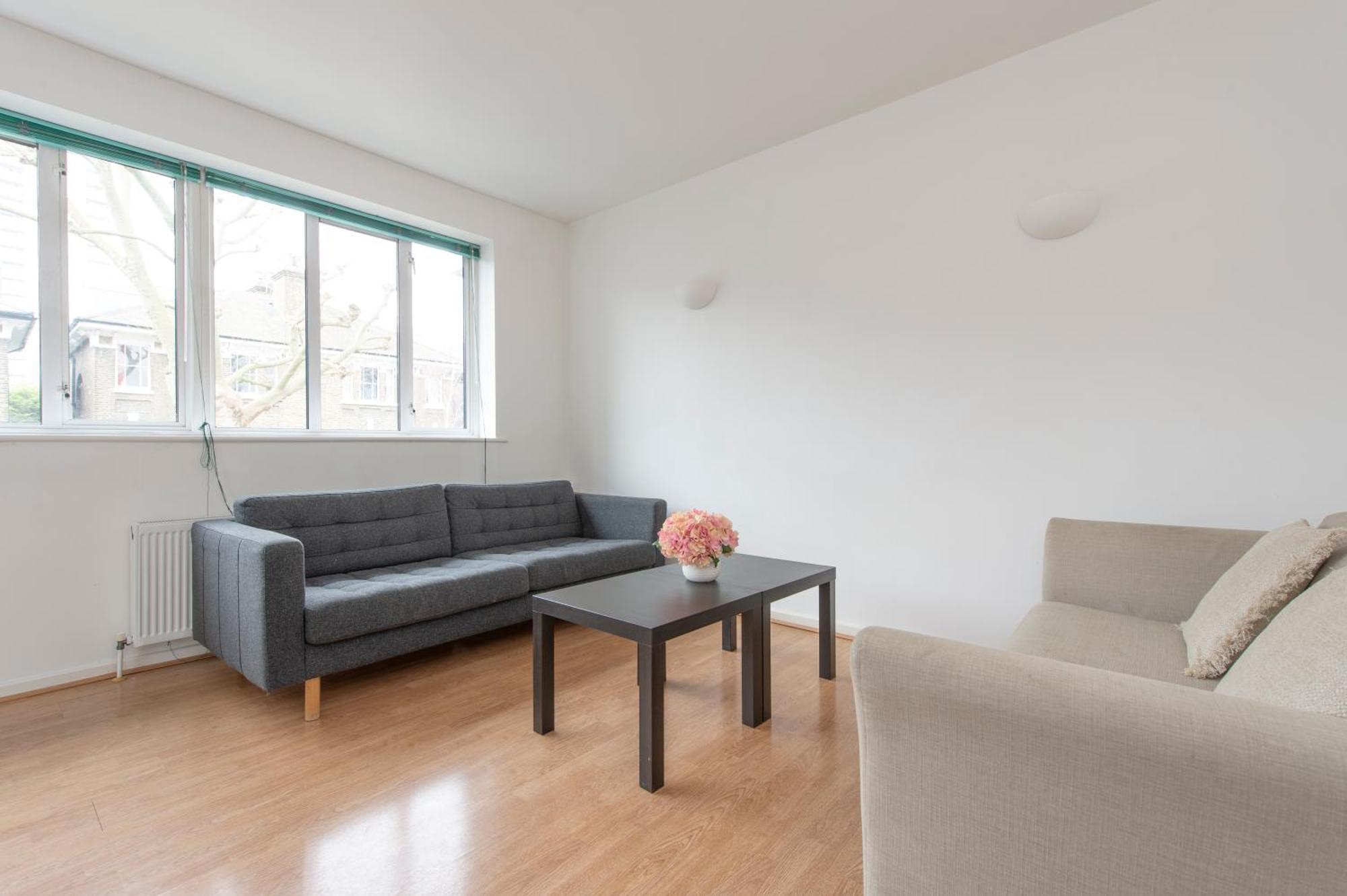 Modern Luxury Apartment By Bow Road Station London Exterior photo
